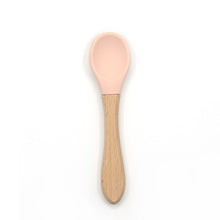 Load image into Gallery viewer, 2PCS Baby Bamboo Training Spoons Organic Soft Baby Feeding Silicone Tip Spoon Scoop Easy Grip Handle Toddlers Infant Gifts