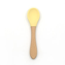 Load image into Gallery viewer, 2PCS Baby Bamboo Training Spoons Organic Soft Baby Feeding Silicone Tip Spoon Scoop Easy Grip Handle Toddlers Infant Gifts