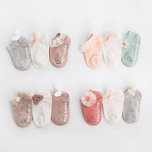 Load image into Gallery viewer, 3 Pair new non-slip newborn baby socks autumn and winter cotton children&#39;s floor boat socks lace foot sock

